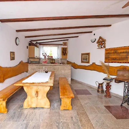 Prostin 772 Appartement