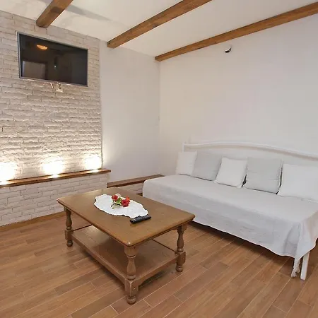 Prostin 772 Appartement *